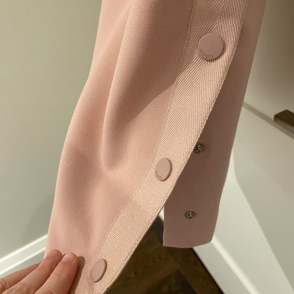 Hugo Boss powder pink dress US 0. Extremely pristine condition - Picture 2 of 9